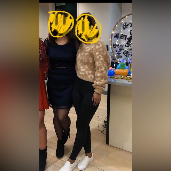 Express Sweater - Picture 3 of 3